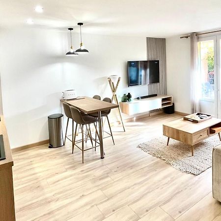 Magnifique 2 Chambres Terrasse Et Parking แซ็ง-ทรอเป ภายนอก รูปภาพ